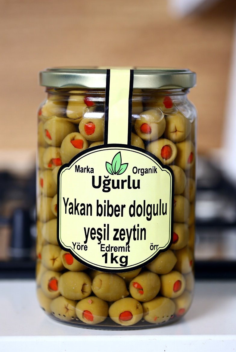 YAKAN BİBER DOLGULU YEŞİL ZEYTİN (1KG)